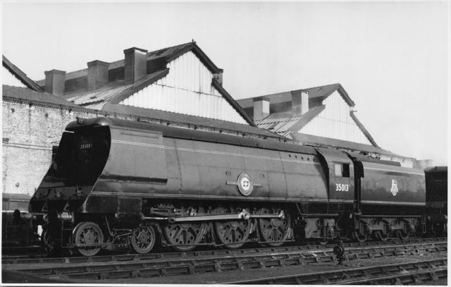 BR(S) Merchant Navy class 35013 'Blue Funnel' at Nine Elms Shed, Greater London on Saturday 29 Sep 1951 - J.H.W. Kent [000089]