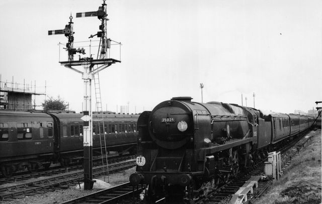 BR(S) Merchant Navy class 35025 'Brocklebank Line' leaving Poole, Dorset with a Waterloo - Weymouth service on Saturday 19 Jul 1958 - J.H.W. Kent [000197]