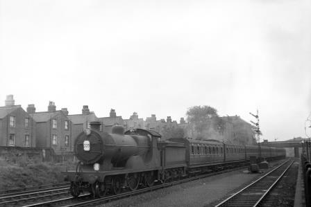 BR(S) L class 31767 at Wandsworth Road, Greater London with a Ramsgate - Victoria service on Saturday 09 Sep 1950 - J.H.W. Kent [023124]