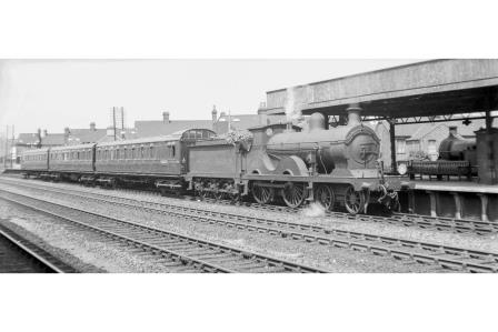BR(S) D class 31733 at Tonbridge Station, Kent with a Tonbridge - Brighton service on Saturday 16 Jun 1951 - J.H.W. Kent [025071]