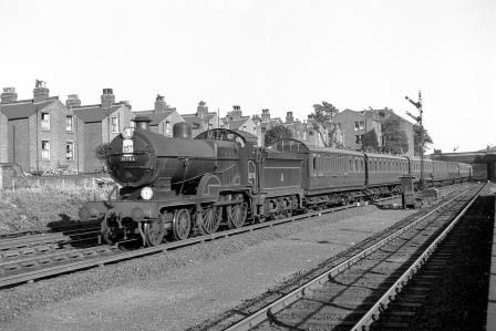 BR(S) D1 class 31743 at Wandsworth Road, Greater London with a Ramsgate - Victoria service on Saturday 21 Jul 1951 - J.H.W. Kent [025186]