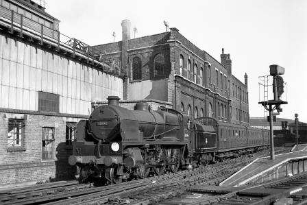BR(S) U1 class 31896 at Brighton, East Sussex with a Brighton - Tonbridge service on Saturday 28 Jul 1951 - J.H.W. Kent [025209]