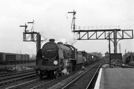 BR(S) H15 class 30522 at Eastleigh Station, Hampshire with a Southampton Docks - Feltham Goods on Friday 24 Aug 1951 - J.H.W. Kent [025351]