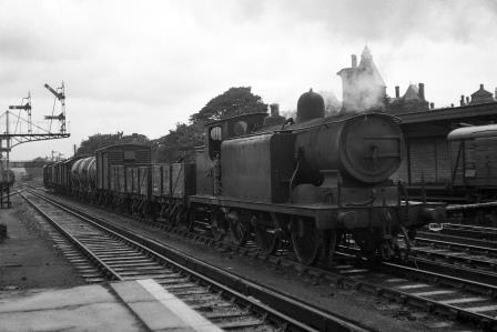 BR(S) E4 class 2560 at Redhill, Surrey Shunting goods wagons on Saturday 15 Sep 1951 - J.H.W. Kent [025373]