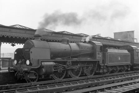 BR(S) U class 31612 at Redhill Station, Surrey with a Redhill - Reading service on Saturday 15 Sep 1951 - J.H.W. Kent [025378]