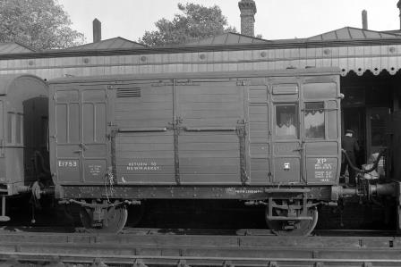 BR(S) E1753 at Redhill Station, Surrey on Saturday 06 Oct 1951 - J.H.W. Kent [025450]