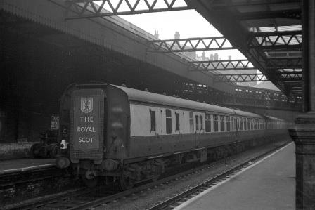 Euston Station, Greater London on Wednesday 17 Jun 1953 - J.H.W. Kent [025519]