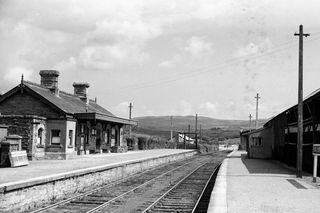Manorhamilton Station, Ireland on Sunday 17 Jun 1956 - J.J. Smith [040023]