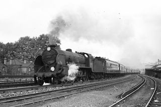 BR(S) King Arthur class 30797 'Sir Blamor de Ganis' at Grosvenor Bank, Greater London with the 11.35am Victoria - Ramsgate service on Sunday 05 Aug 1956 - J.J. Smith [040032]