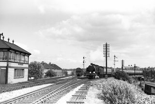 BR(S) U1 class 31894 at Latchmere Junction, Greater London with the 1.19pm Hastings - Birmingham service on Saturday 11 Aug 1956 - J.J. Smith [040605]