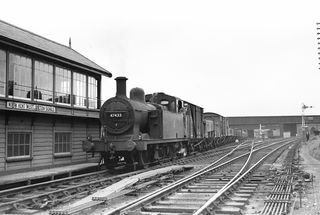 BR(M) 3F class 47433 at North Kent West Junction, Greater London with the 1.30pm Freight Bricklayers Arms - Brent on Tuesday 25 Sep 1956 - J.J. Smith [040673]
