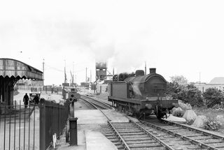 BR(S) R1 class 31339 at Whitstable Harbour, Kent on Saturday 13 May 1950 - J.J. Smith [040756]