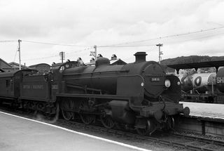 BR(S) N class 31833 at Wadebridge, Cornwall with the 1.00pm from Padstow service in station on Friday 23 Jun 1950 - J.J. Smith [040933]