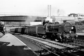 BR(S) N class 31817 at Brockley, Greater London with the 1.09pm London Bridge - Brighton service on Thursday 05 Oct 1950 - J.J. Smith [041174]