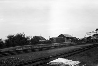 Leysdown Station, Kent on Saturday 21 Oct 1950 - J.J. Smith [041203]