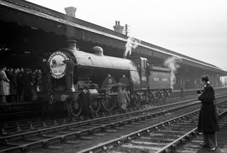 BR(E) C1 class 62882 at Doncaster, Greater London with the "BR Ivatt Atlantic Special" Rail Tour on Sunday 26 Nov 1950 - J.J. Smith [041219]