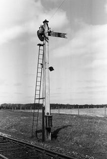 Hailsham, East Sussex on Saturday 21 Apr 1951 - J.J. Smith [041346]