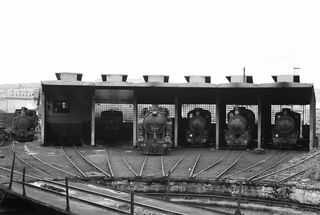 SB 93 & SB 31 'Victor de Chavarri' at Bilbao Shed, Spain on Sunday 15 May 1960 - J.J. Smith [041584]