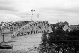 Athlone Bridge, Ireland on Thursday 08 Jun 1961 - J.J. Smith [041675]