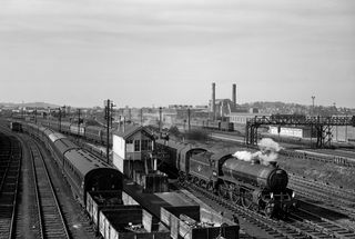 BR(E) B1 class 61316 at Neasden, Greater London on Saturday 11 Mar 1961 - J.J. Smith [041845]