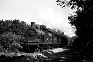 BR(S) H class 31263 at Sandling Junction, Kent with the 4.20pm Hythe - Sandling Junction service on Saturday 21 Jul 1951 - J.J. Smith [042453]