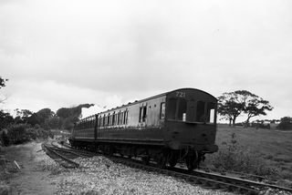BR(S) H class 31521 at Sandling Junction, Kent on Saturday 25 Aug 1951 - J.J. Smith [042516]