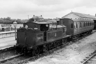 BR(M) 1P class 58072 at Edington Junction, Somerset on Bank Holiday Monday 04 Aug 1952 - J.J. Smith [043014]