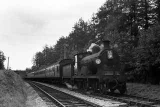 BR(S) D class 31728 at Goudhurst, Kent on Sunday 14 Sep 1952 - J.J. Smith [043172]