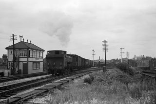 Latchmere Junction, Greater London with a Freight from South Lambeth on Saturday 31 Jul 1954 - J.J. Smith [043958]