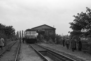 Uxbridge High Street Station, Greater London on Sunday 26 Sep 1954 - J.J. Smith [044077]