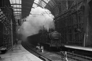 BR(E) N2 class 69584 at Aldersgate Station, Greater London with the 12.18pm Moorgate - Cuffley service on Saturday 26 Feb 1955 - J.J. Smith [044174]