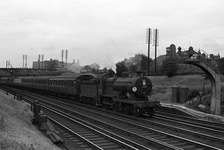 BR(S) E1 class 31497 at Brockley, Greater London with the 2.35pm London Bridge - Maidstone West service on Saturday 07 Sep 1957 - J.J. Smith [044577]
