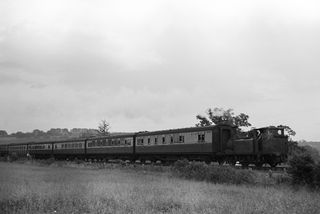 BR(S) Terrier class 32670 & BR(S) Terrier class 32678 east of New Bridge, Kent with the 6.00pm Special Robertsbridge - Bodiam on Sunday 08 Sep 1957 - J.J. Smith [044583]