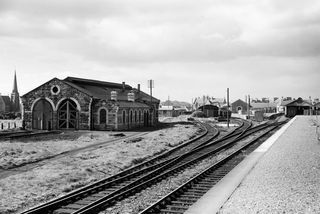 Bundoran Shed Station, Ireland on Sunday 29 Sep 1957 - J.J. Smith [044619]