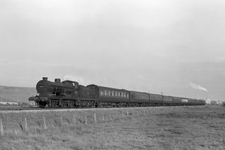 BR(S) Q class 30537 at Bramber, West Sussex with the 7.06pm Brighton - Horsham service on Sunday 25 May 1958 - J.J. Smith [044851]