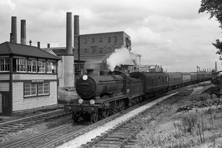 BR(S) K class 32338 at Chelsea, Greater London with the 1.37pm Hastings - Willesden Excursion on Saturday 26 Jul 1958 - J.J. Smith [044936]