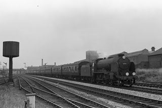 BR(S) Schools class 30900 'Eton' at Viaduct Junction, Greater London with the 12.35pm Leicester - Hastings service on Saturday 09 Aug 1958 - J.J. Smith [044956]
