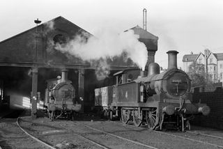BR(S) R1 class 31107 & BR(S) R1 class 31340 at Folkestone Junction Shed, Kent on Saturday 31 Jan 1959 - J.J. Smith [045102]