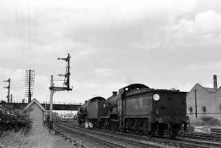 BR(S) D1 class 31545 & BR(S) U class 31636 at Tottenham North, Greater London on Sunday 07 Jun 1959 - J.J. Smith [045412]