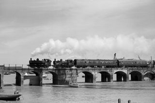 BR(W) 5700 class 4630 & BR(W) 5700 class 4610 at Folkestone Harbour Branch, Kent with the 2.25pm Folkestone Harbour - Victoria service on Saturday 20 Jun 1959 - J.J. Smith [045469]