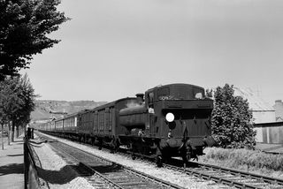 BR 5700 class 4631 at Folkestone Harbour Branch, Kent with the down "Golden Arrow" on Saturday 20 Jun 1959 - J.J. Smith [045473]