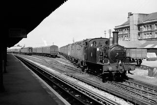 BR(E) J69 class 68613 at New Cross Gate, Greater London with a service from Eastern Region, via East London Line on Thursday 31 Aug 1961 - J.J. Smith [045941]