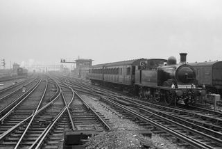 L44 at New Cross Gate, Greater London on Tuesday 05 Sep 1961 - J.J. Smith [045969]