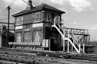 East London Up Junction, Greater London on Sunday 01 Oct 1961 - J.J. Smith [046007]
