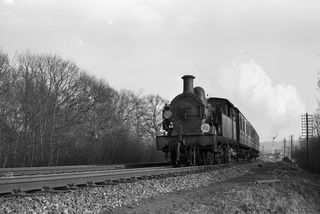 BR(S) H class 31521 at Southborough Viaduct, Kent with the 3.04pm Oxted - Tonbridge service on Saturday 17 Mar 1962 - J.J. Smith [046107]