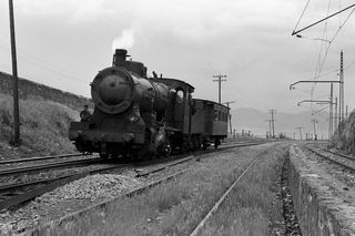 RENFE 040-2417 at Puertollano, Spain on Tuesday 07 May 1963 - J.J. Smith [046423]
