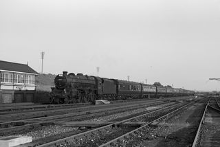 BR(M) 5MT class 44659 at Salfords, Surrey with the 7.12pm Brighton - Leicester service on Sunday 02 Jun 1963 - J.J. Smith [046454]