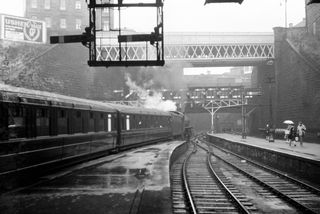 Glasgow Queens Street Station, Scotland on Saturday 31 Aug 1963 - J.J. Smith [046533]