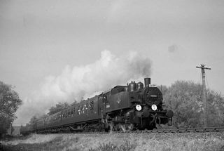 BR(S) USA class 30064 at Peasmarsh, East Sussex with the "RCTS/LCGB Midhurst Belle" Rail Tour on Sunday 18 Oct 1964 - J.J. Smith [046879]