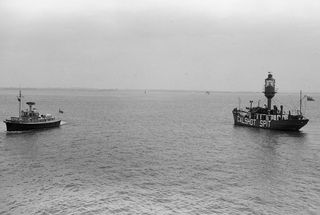 The Solent, Hampshire on Saturday 15 May 1965 - J.J. Smith [047021]